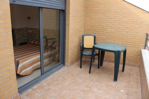 Hostal Valle Del Iregua Albelda De Iregua Habitación foto